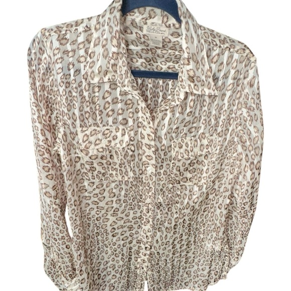 Lucky Brand Tops - Lucky Brand size medium chic and elevated Leopard Print Button-Up Blouse! NWOT